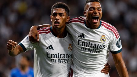 Bellingham y Mbappé celebrando el gol