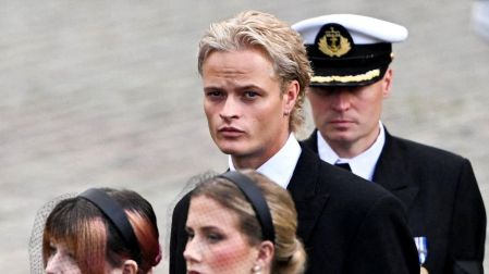 La justicia noruega revisará nuevamente los delitos por los que el hijo de Mette-Marit fue condenado a cuatro años de prisión.