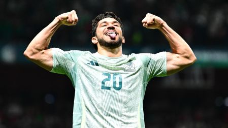 Henry Martín tiene un registro de 11 goles con la Selección Mexicana.