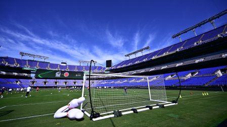 El M&T Bank Stadium cuenta con una capacidad mayor a los 70,000 aficionados.