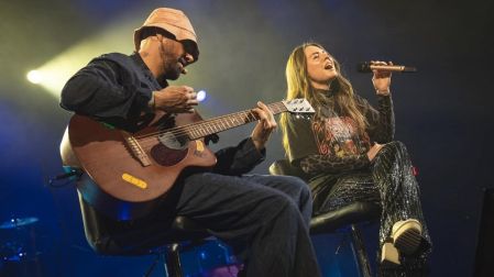 Jesse y Joy no pudieron ocultar sus diferencias en el escenario.
