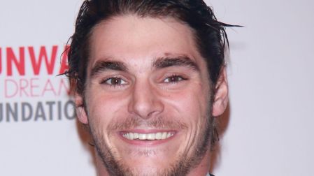 Muere a los 34 años RJ Mitte.