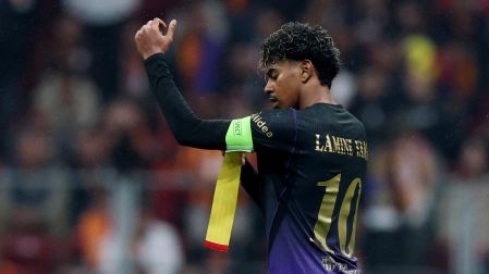 Lamine Yamal en un partido con el Barcelona