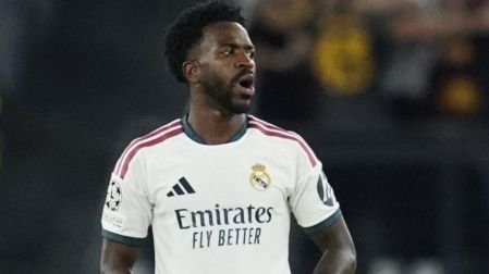 Vinícius Jr. durante partido de Champions League entre Real Madrid y Roma