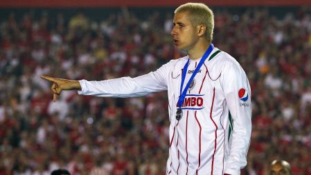 Adolfo Bautista en la Final de la Copa Libertadores donde Chivas quedó subcampeón