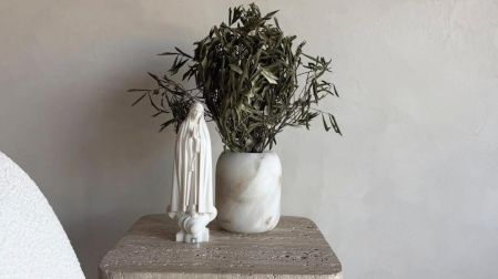 Georgina Rodríguez llevó un ramo de olivo en su boda.
