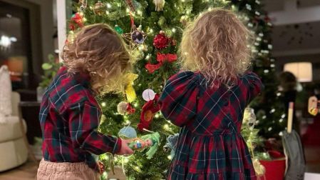 Aya y Ohm están emocionados por convertirse en hermanos mayores y, según contó su mamá, ya comparten la noticia con otras personas.