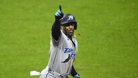 Yandy Díaz bateó un cuadrangular con hombre en base para sentenciar 7-3 el partido.