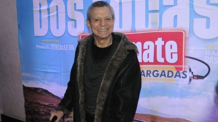 A César Bono le fue extirpado un tumor de un párpado.