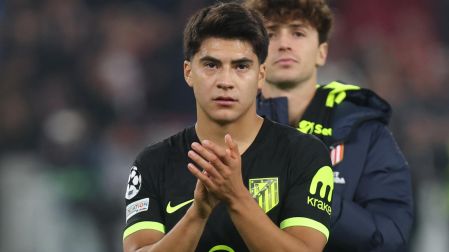 Obed Vargas debutó en Champions League.