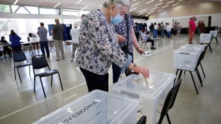 Inicia en Chile elección presidencial, la más incierta tras el fin de la dictadura