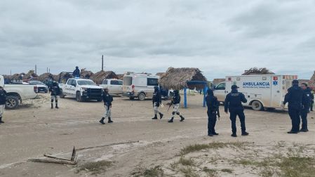 Turistas salen a pasear en lancha, vuelcan y casi mueren ahogados en Tamaulipas
