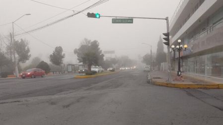 ¡Se quedan en la cama! Por baja temperatura calles de Coahuila lucen vacías