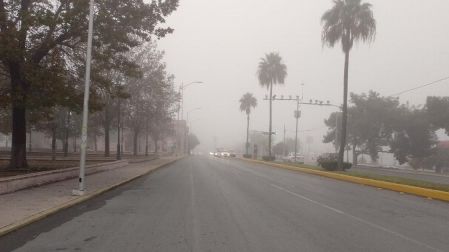 ¡Se quedan en la cama! Por baja temperatura calles de Coahuila lucen vacías