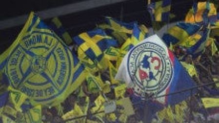 Afición americanista alienta a su equipo al abarrotar el Estadio Azteca para este compromiso. (Mexsport).