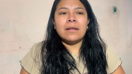 Un caso representativo de la reclasificación del delito de feminicidio, es el de Azul de la Rosa, de 22 años madre de tres menores