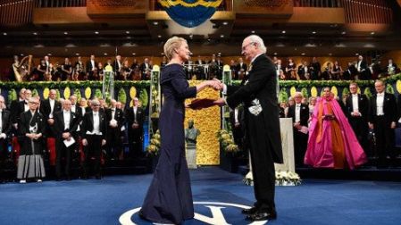 Dos científicas le dan un giro a la historia de los Premios Nobel