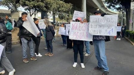 Bloqueo en Periférico Sur.
