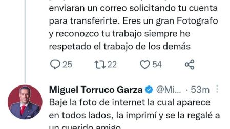 Tuits entre Torruco y el fotógrafo 