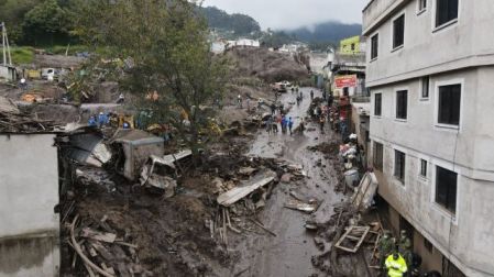 Van 18 muertos en Ecuador tras deslave; se reportan 16 desaparecidos