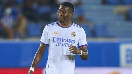 David Alaba jugando con el Real Madrid. (Reuters)