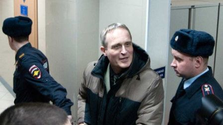Justicia rusa condena a líder de Testigos de Jehová por 'extremismo'