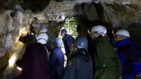 Localizan la ‘puerta del infierno’ en cueva de Reino Unido