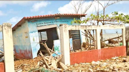 Una propiedad se muestra destruida por el agua en la comunidad de El Bosque, en Tabasco.