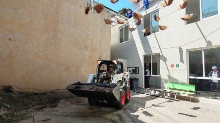 Demolición de construcción ilegal en Coyoacán.