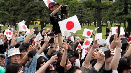 Naruhito asume como nuevo emperador de Japón