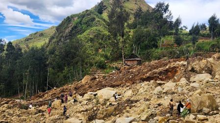 Alud en Papúa Nueva Guinea sepulta a más de 2 mil personas