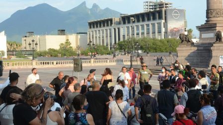 Habitantes de Nuevo León protestan con sartenes y cacerolas por falta de agua