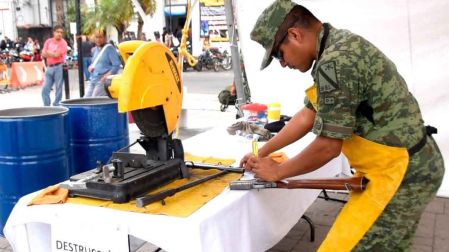 Las armas fueron revisadas por expertos de la Sedena