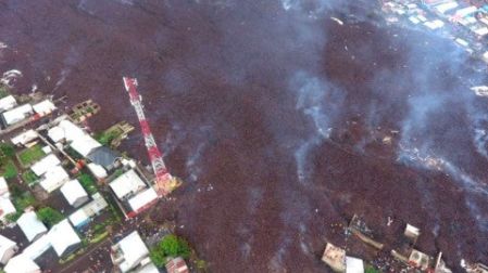 Van 20 muertos por erupción volcánica en el Congo; temblores no cesan