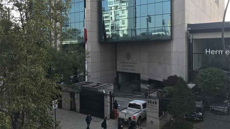 Los policías federales trabajan de manera normal