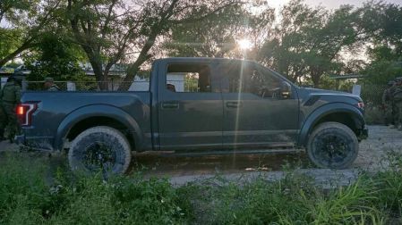 Camioneta asegurada al Cártel del Golfo en Tamaulipas. (Alfredo Peña)