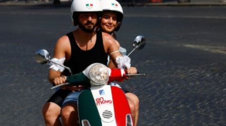 Italia decreta 'bajo riesgo' de covid-19 y retira cubrebocas al aire libre
