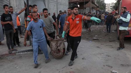 El bombardeo en una escuela en Franja de Gaza dejó al menos más de 90 muertos. (AFP)