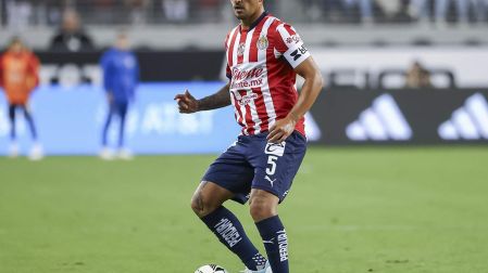 Víctor Guzmán de Chivas