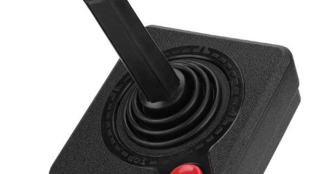 Atari tiene diversos productos retro a la venta en su web oficial 