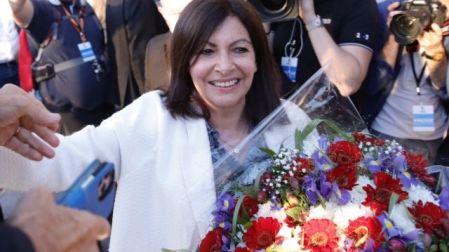 Anne Hidalgo, alcaldesa de París, va por la presidencia de Francia