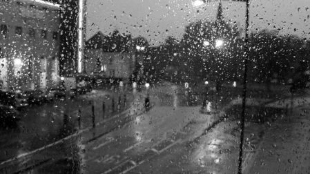 Sismos en temporada de lluvias. Foto: Canva