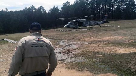 Autoridades de Protección Civil trabajaron para rescatar el cuerpo del alpinista estadunidense, Nolan Smith. Foto: Especial