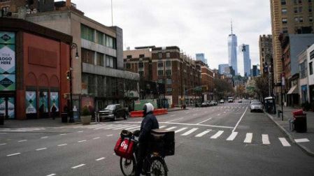 Alcalde de NY pide cuarentena nacional en EU; clama por ayuda