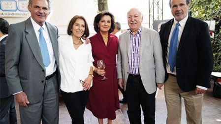 Invitados a la ceremonia de donación
