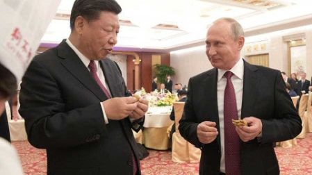 Putin regala un sauna al presidente chino, Xi Jinping