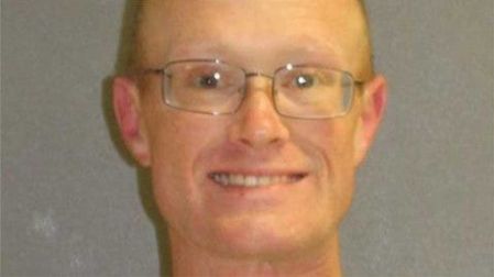 Hombre mata a 4 niños y luego se suicida en Orlando, EU