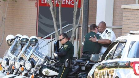 Hombre mata a 4 niños y luego se suicida en Orlando, EU