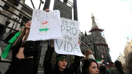 Expectación en Argentina por debate sobre legalización del aborto