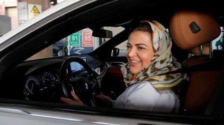 Mujeres al volante por primera vez en la historia de Arabia Saudita